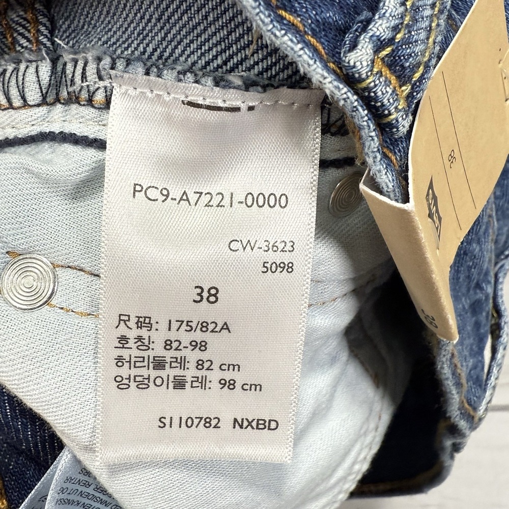 Levi's 565 Jean Shorts Mens 38 Blue Medium Wash 11" Inseam NWT - Picture 9 of 10